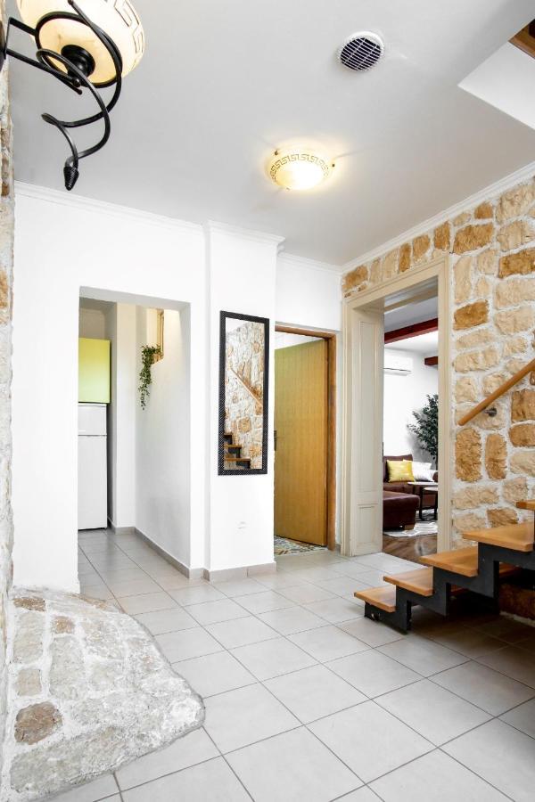 شقة Zollus House Tvrda أوسييك المظهر الخارجي الصورة